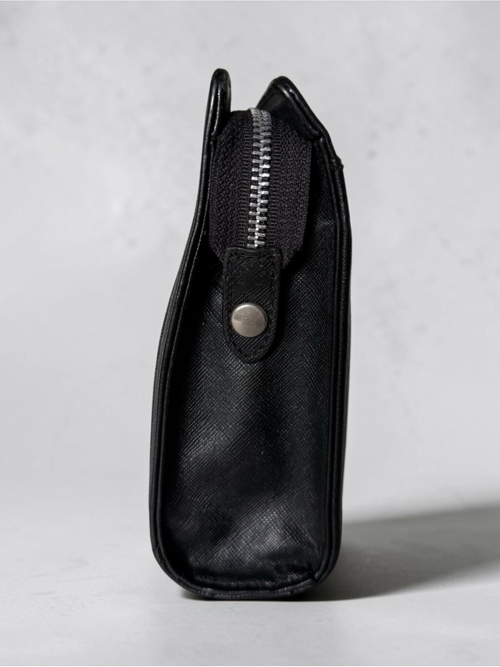 Burberry Black Leather Clutch Pouch Bag  Luxury Unisex Authentic - Picture 5 of 11